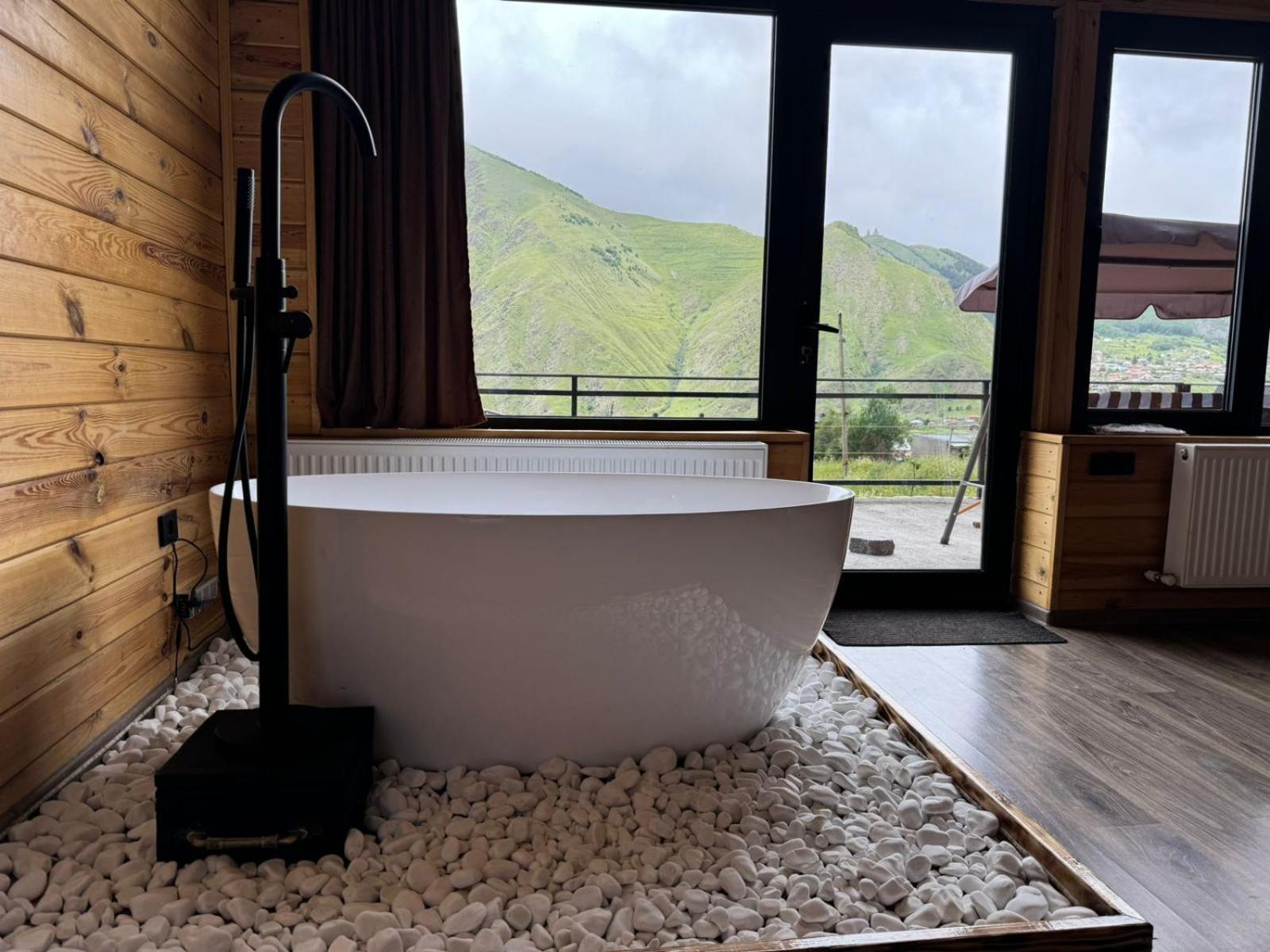 Kera Cottages Kazbegi Экстерьер фото