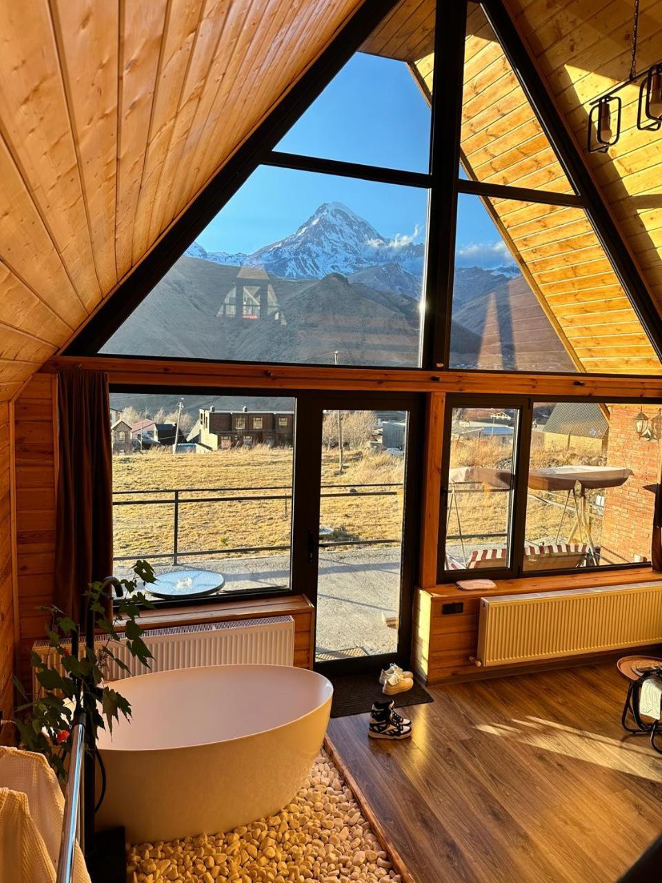 Kera Cottages Kazbegi Экстерьер фото